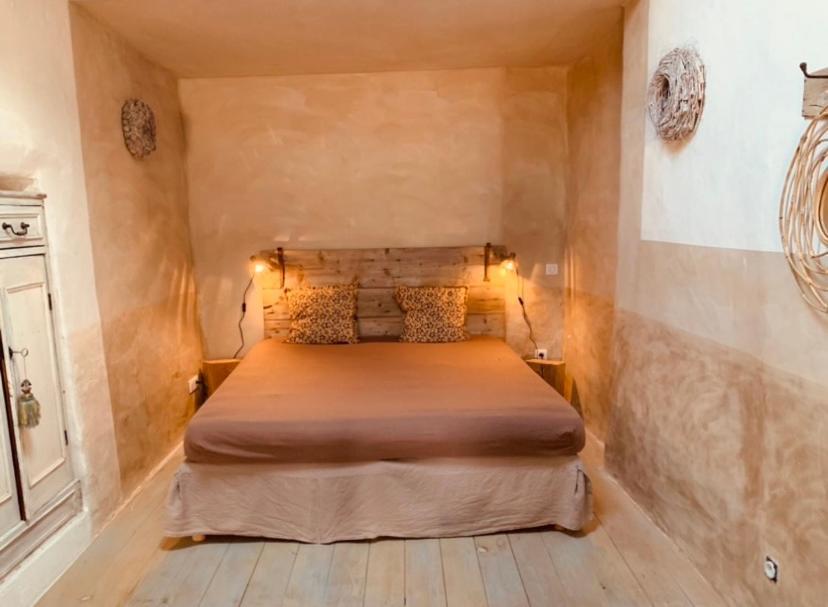 Le Vieux Portail * Saint-Saturnin-les-Apt